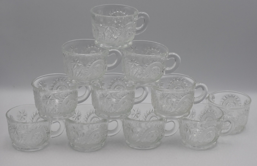 Vintage L.E. Smith Pinwheel & Stars Slewed Horseshoe Cut Glass Punch Cups 11pc